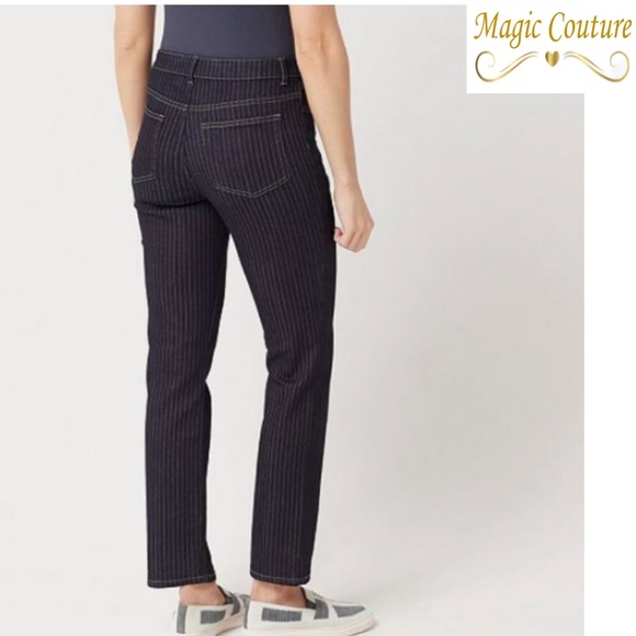 LOGO Lori Goldstein Five Pocket Straight Leg Jeans💙💙💙 - Picture 2 of 7